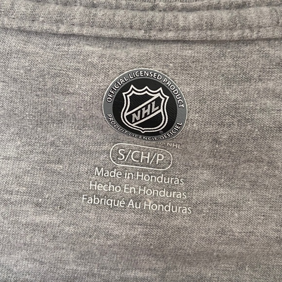 Women’s Philadelphia Flyers T-Shirt - Picture 4 of 4